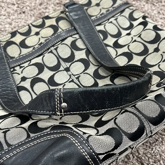 Coach purse - Picture 7 of 7